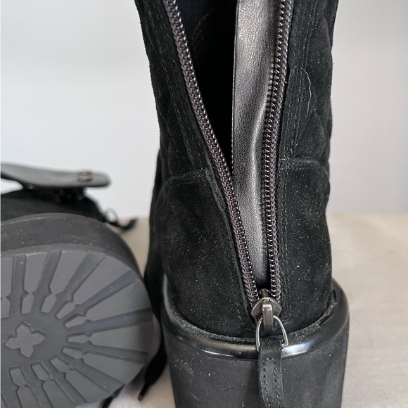 Kurt Geiger KENSINGTON SUEDE AND PATENT-LEATHER ANKLE BOOTS IN BLACK - Picture 4 of 5